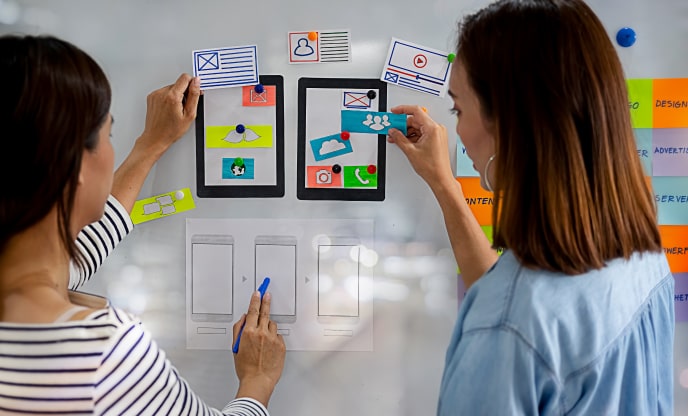Search-engine-optimization-difference-seo-experts Two search engine optimization company in-house SEO experts at work