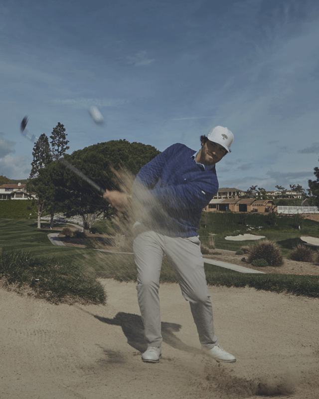 Links-Golf-background A man playing golf